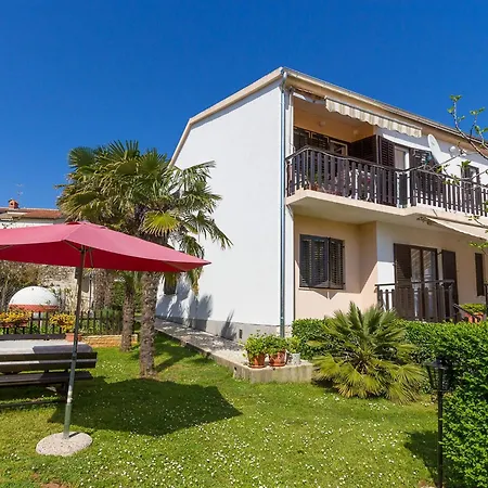 Apartman Comfortable With Terrace And Garden *