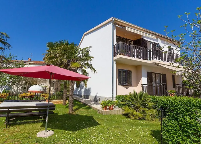 Apartman Comfortable With Terrace And Garden *