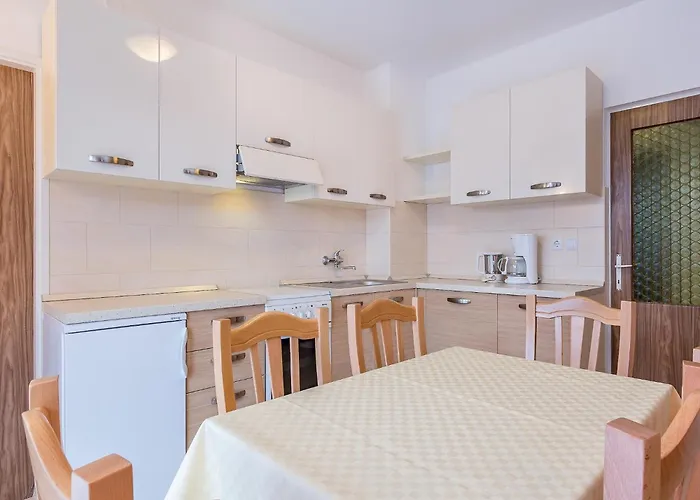 Apartman Comfortable With Terrace And Garden *