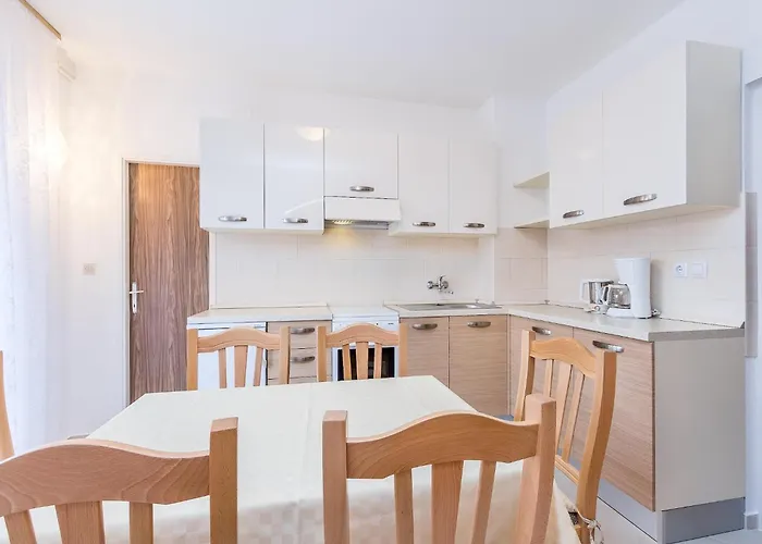 Apartman Comfortable With Terrace And Garden *