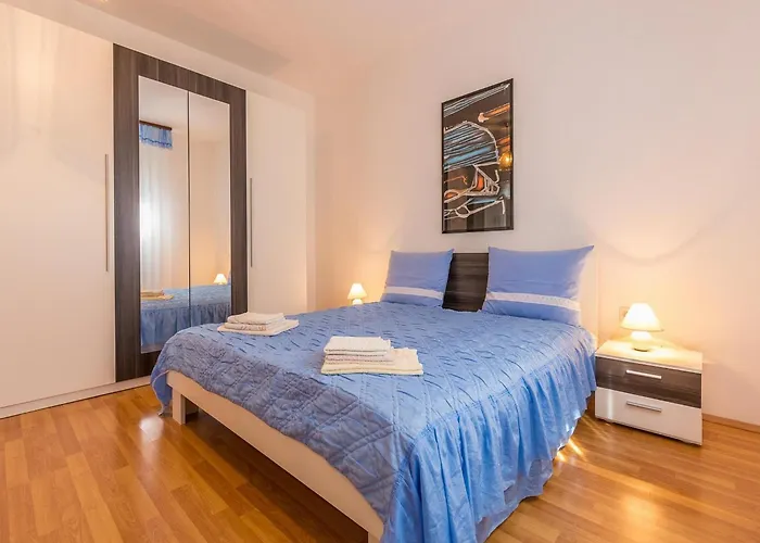 Comfortable With Terrace And Garden Apartman *